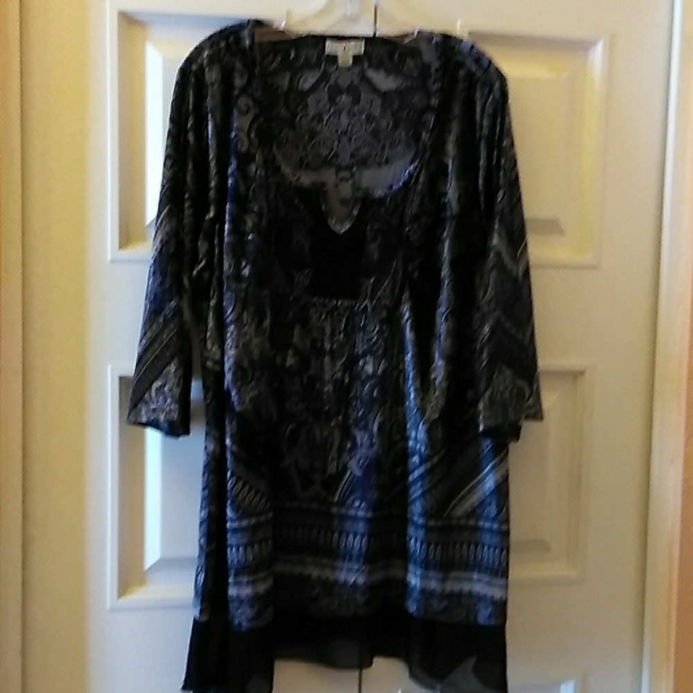 Live and let live women's blouse